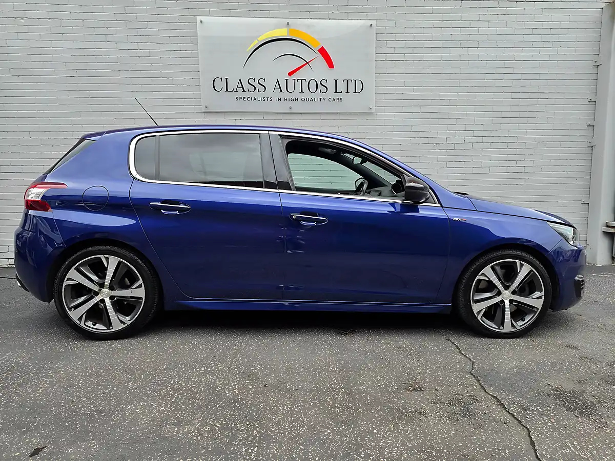 Used 2015 Peugeot 308 GT Blue - Interior and Exterior details 8