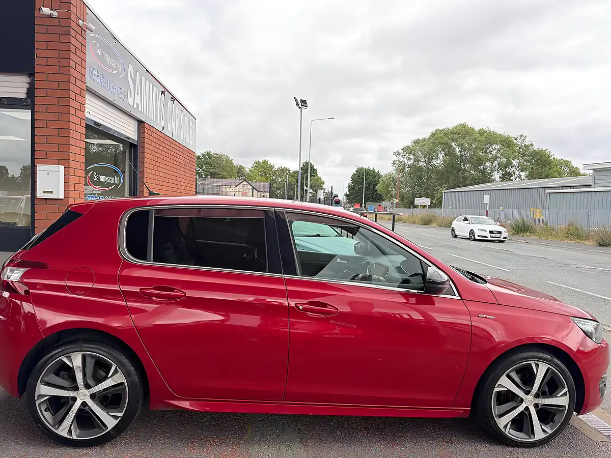 Used 2015 Peugeot 308 GT Line Red - Interior and Exterior details 7