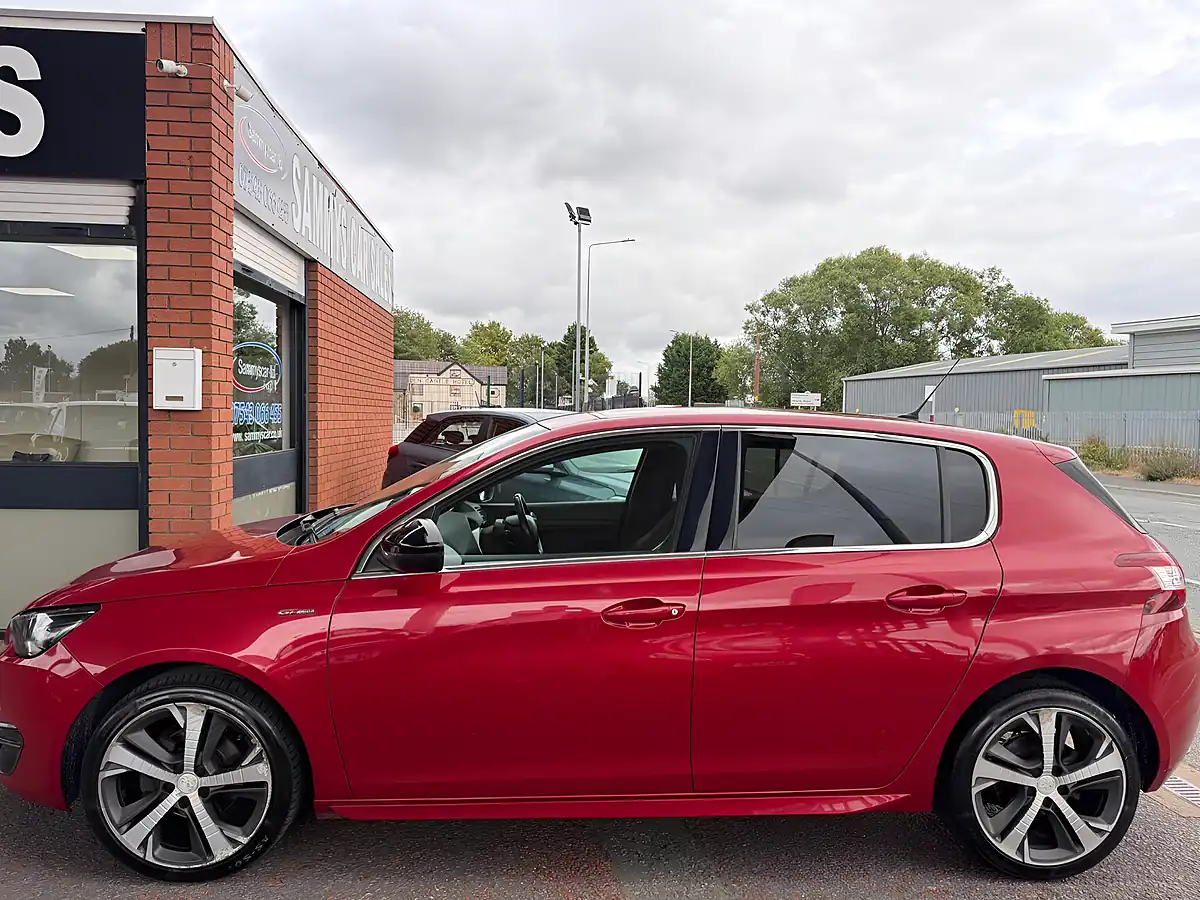 Used 2015 Peugeot 308 GT Line Red - Interior and Exterior details 8
