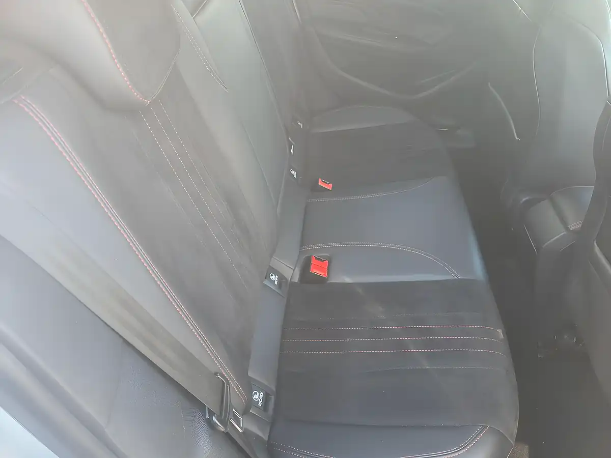 Used 2015 Peugeot 308 GT Line White - Interior and Exterior details 13