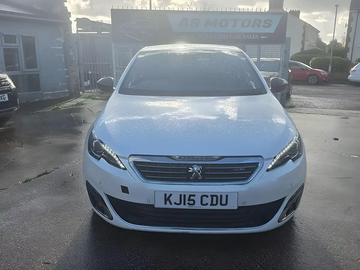 Used 2015 Peugeot 308 GT Line White - Interior and Exterior details 2