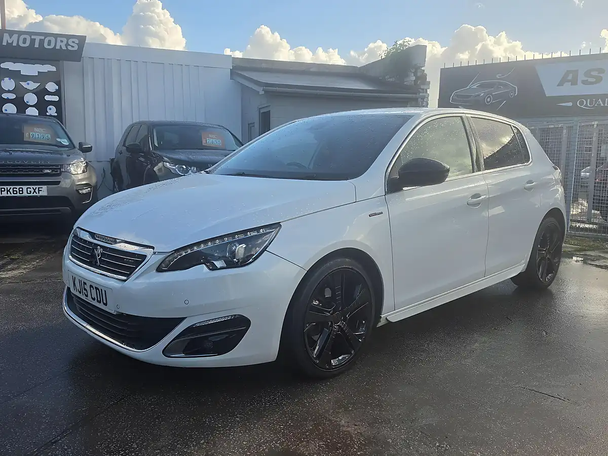 Used 2015 Peugeot 308 GT Line White - Interior and Exterior details 3