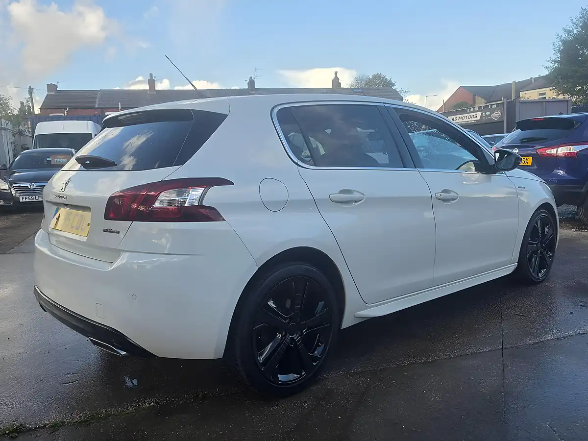 Used 2015 Peugeot 308 GT Line White - Interior and Exterior details 7