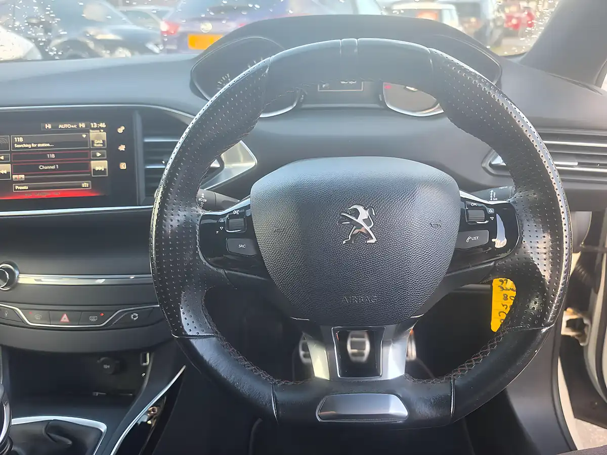 Used 2015 Peugeot 308 GT Line White - Interior and Exterior details 9