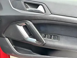 Used 2015 Peugeot 308 Red - Interior and Exterior details 14