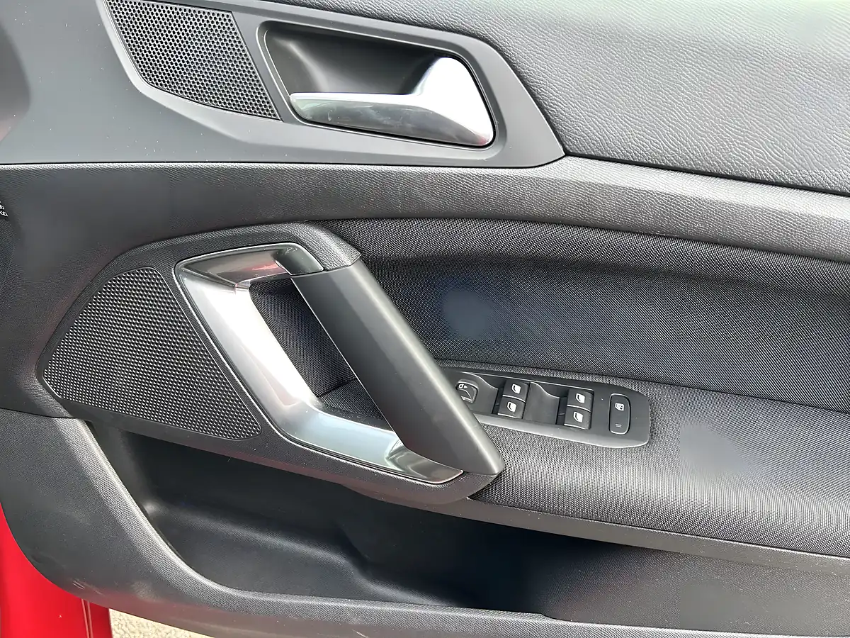 Used 2015 Peugeot 308 Red - Interior and Exterior details 14