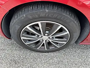 Used 2015 Peugeot 308 Red - Interior and Exterior details 16