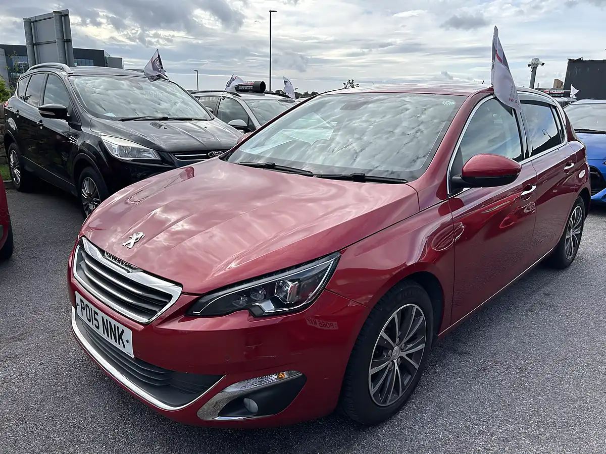 Used 2015 Peugeot 308 Red - Interior and Exterior details 3