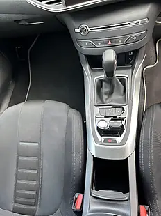 Used 2015 Peugeot 308 Red - Interior and Exterior details 7
