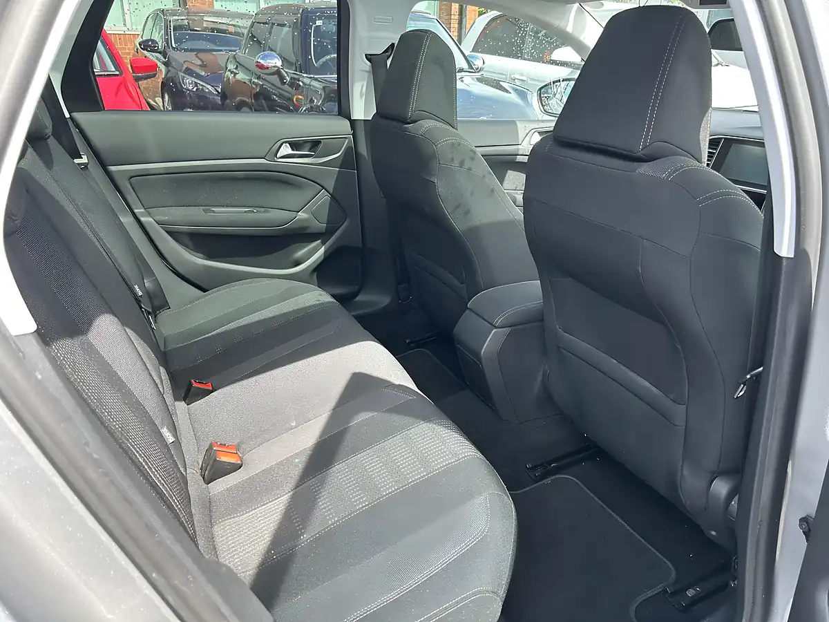 Used 2015 Peugeot 308 Silver - Interior and Exterior details 14