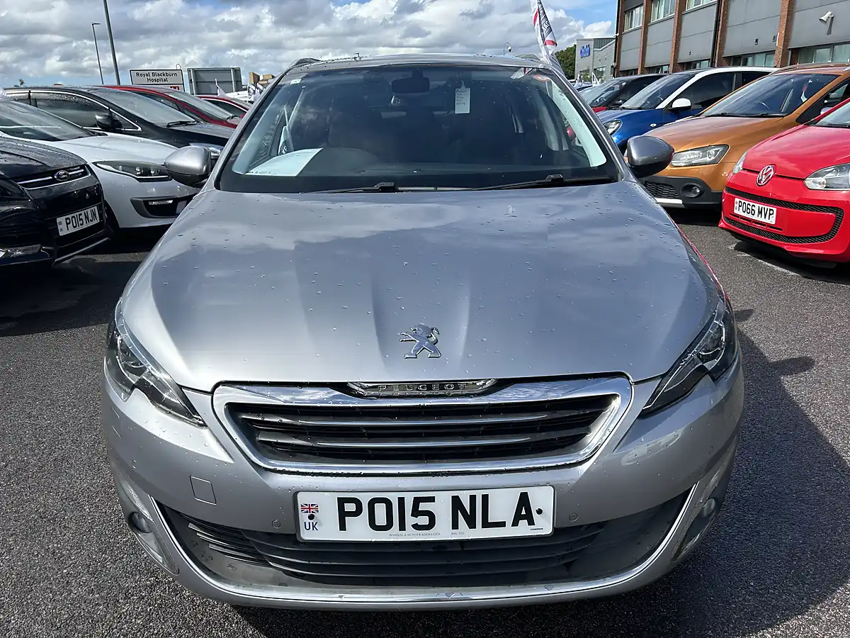 Used 2015 Peugeot 308 Silver - Interior and Exterior details 2