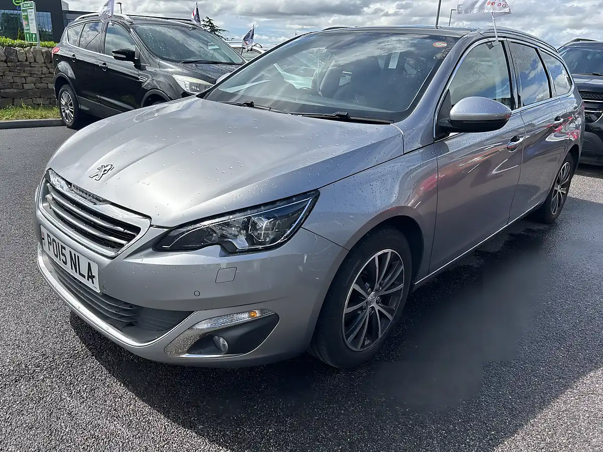 Used 2015 Peugeot 308 Silver - Interior and Exterior details 3