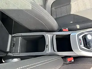 Used 2015 Peugeot 308 Silver - Interior and Exterior details 5