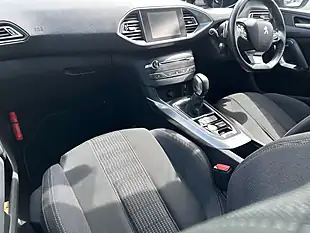 Used 2015 Peugeot 308 Silver - Interior and Exterior details 6