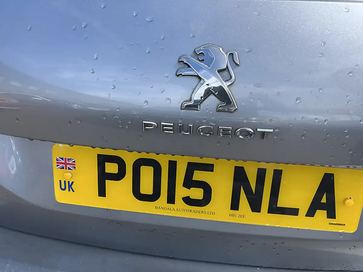 Used 2015 Peugeot 308 Silver - Interior and Exterior details 7