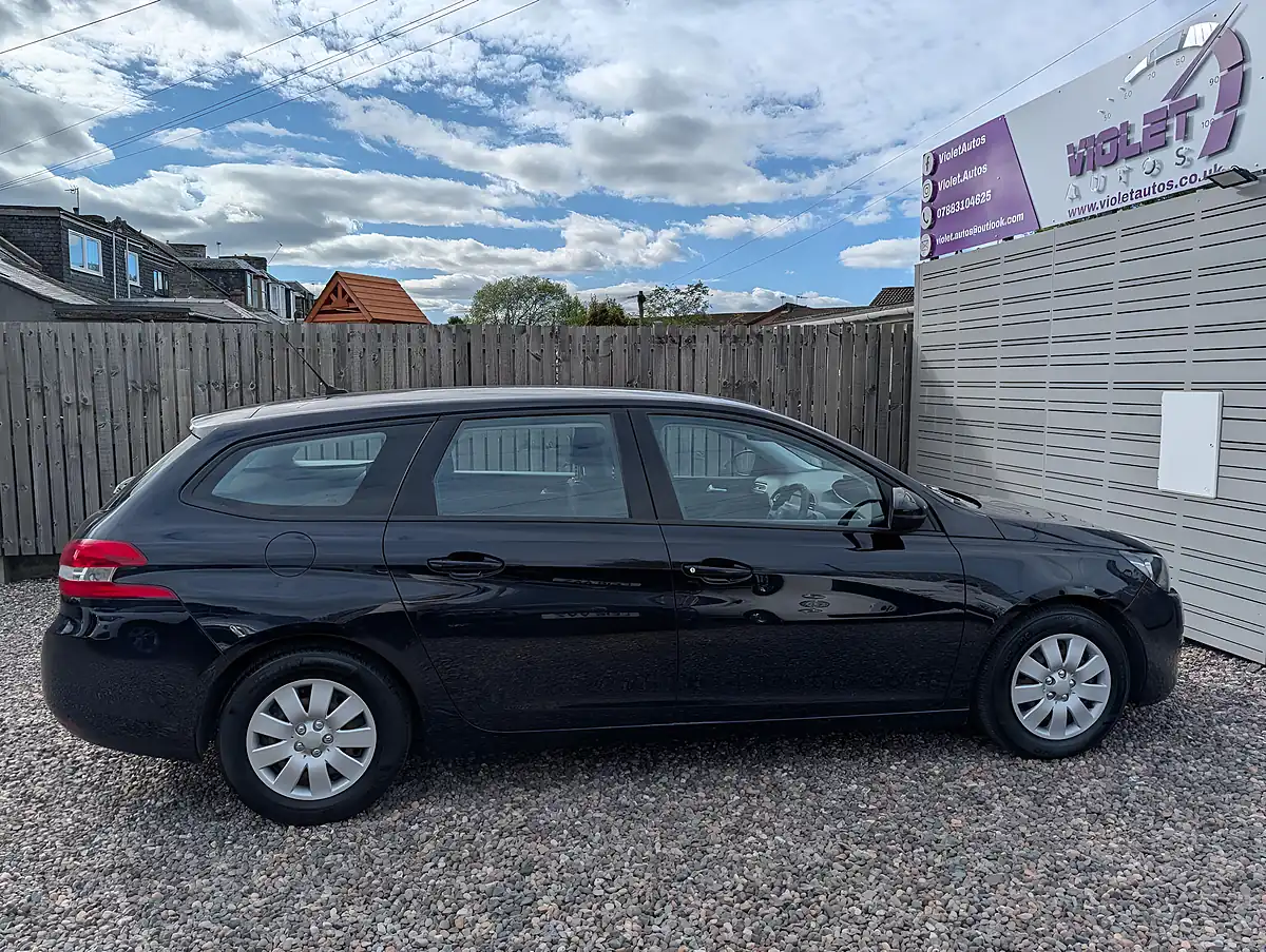 Used 2015 Peugeot 308 Sw Access Blue - Interior and Exterior details 13