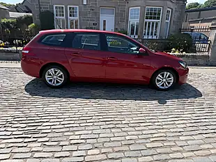 Used 2015 Peugeot 308 Sw Active Rioja Red - Interior and Exterior details 4