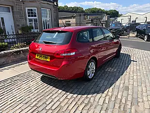 Used 2015 Peugeot 308 Sw Active Rioja Red - Interior and Exterior details 8