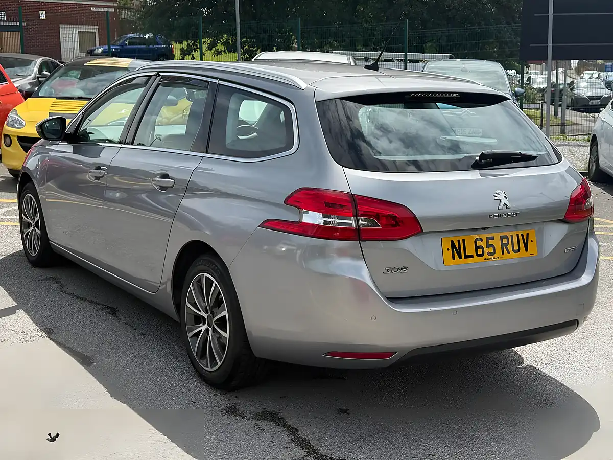 Used 2015 Peugeot 308 Sw Allure Grey - Interior and Exterior details 5