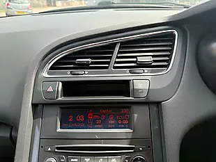 Used 2015 Peugeot 5008 Active Black - Interior and Exterior details 14