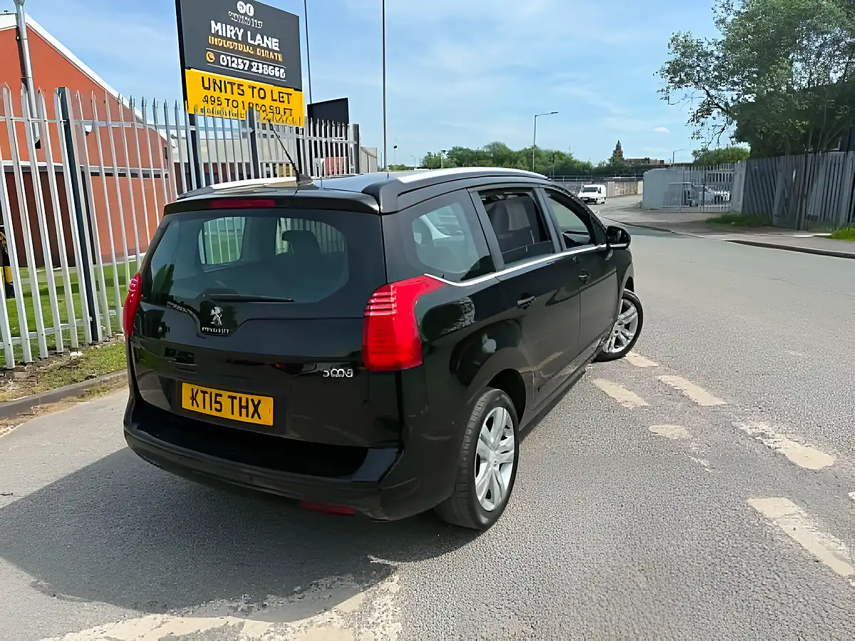 Used 2015 Peugeot 5008 Active Black - Interior and Exterior details 7