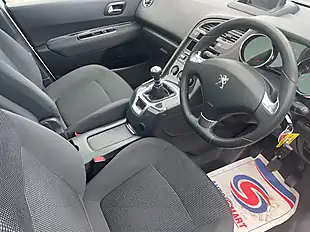 Used 2015 Peugeot 5008 Active White - Interior and Exterior details 12