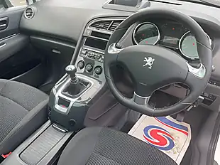 Used 2015 Peugeot 5008 Active White - Interior and Exterior details 13