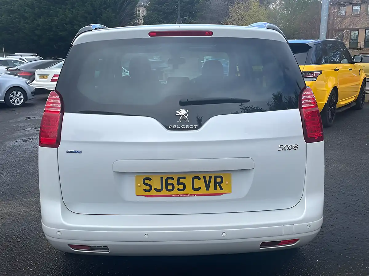 Used 2015 Peugeot 5008 Active White - Interior and Exterior details 7