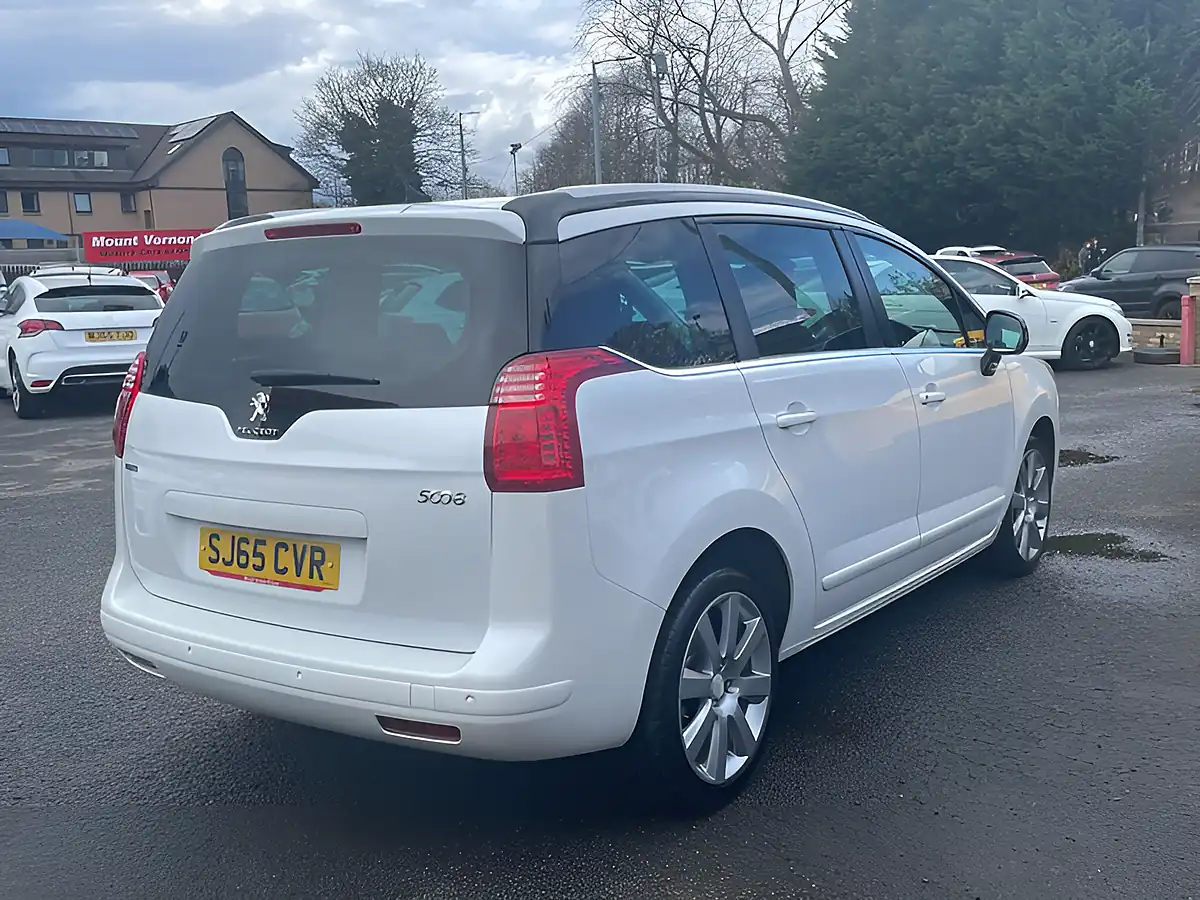 Used 2015 Peugeot 5008 Active White - Interior and Exterior details 8