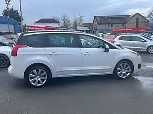 Used 2015 Peugeot 5008 Active White - Interior and Exterior details 9