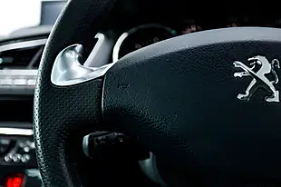 Used 2015 Peugeot 5008 Allure Grey - Interior and Exterior details 16