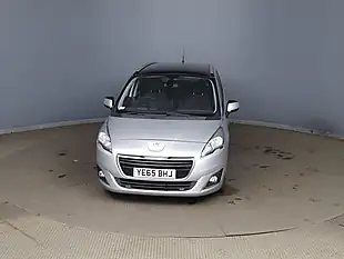 Used 2015 Peugeot 5008 Allure Silver - Interior and Exterior details 2
