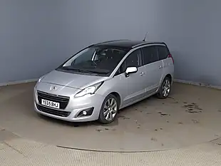 Used 2015 Peugeot 5008 Allure Silver - Interior and Exterior details 3