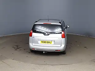 Used 2015 Peugeot 5008 Allure Silver - Interior and Exterior details 5