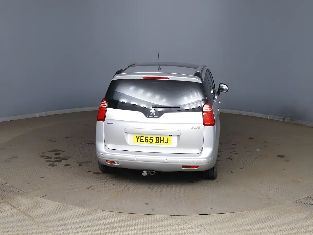 Used 2015 Peugeot 5008 Allure Silver - Interior and Exterior details 5