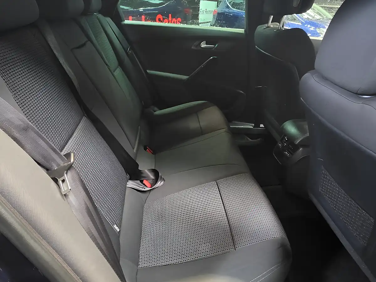 Used 2015 Peugeot 508 Sw Active Blue - Interior and Exterior details 13