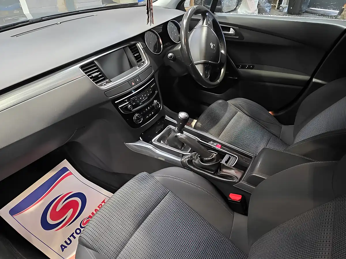 Used 2015 Peugeot 508 Sw Active Blue - Interior and Exterior details 16