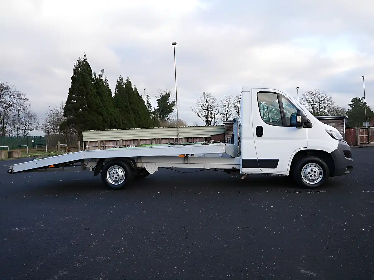 Used 2015 Peugeot Boxer 335 L3 C/C White - Interior and Exterior details 8