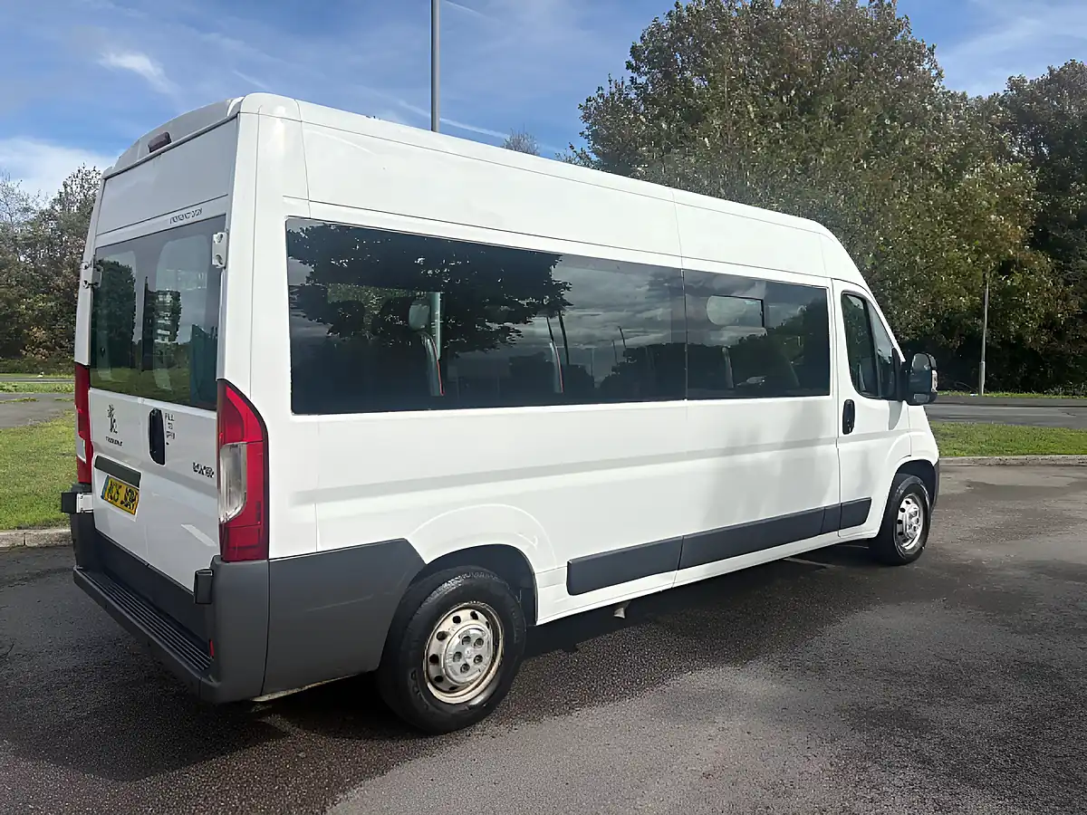 Used 2015 Peugeot Boxer 335 L3 H2 White - Interior and Exterior details 3