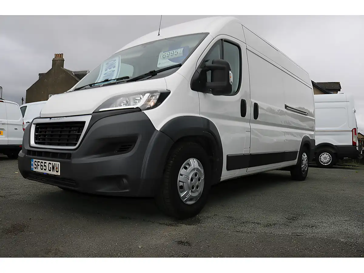 Used 2015 Peugeot Boxer 435 L3H2 P/V White - Interior and Exterior details 12