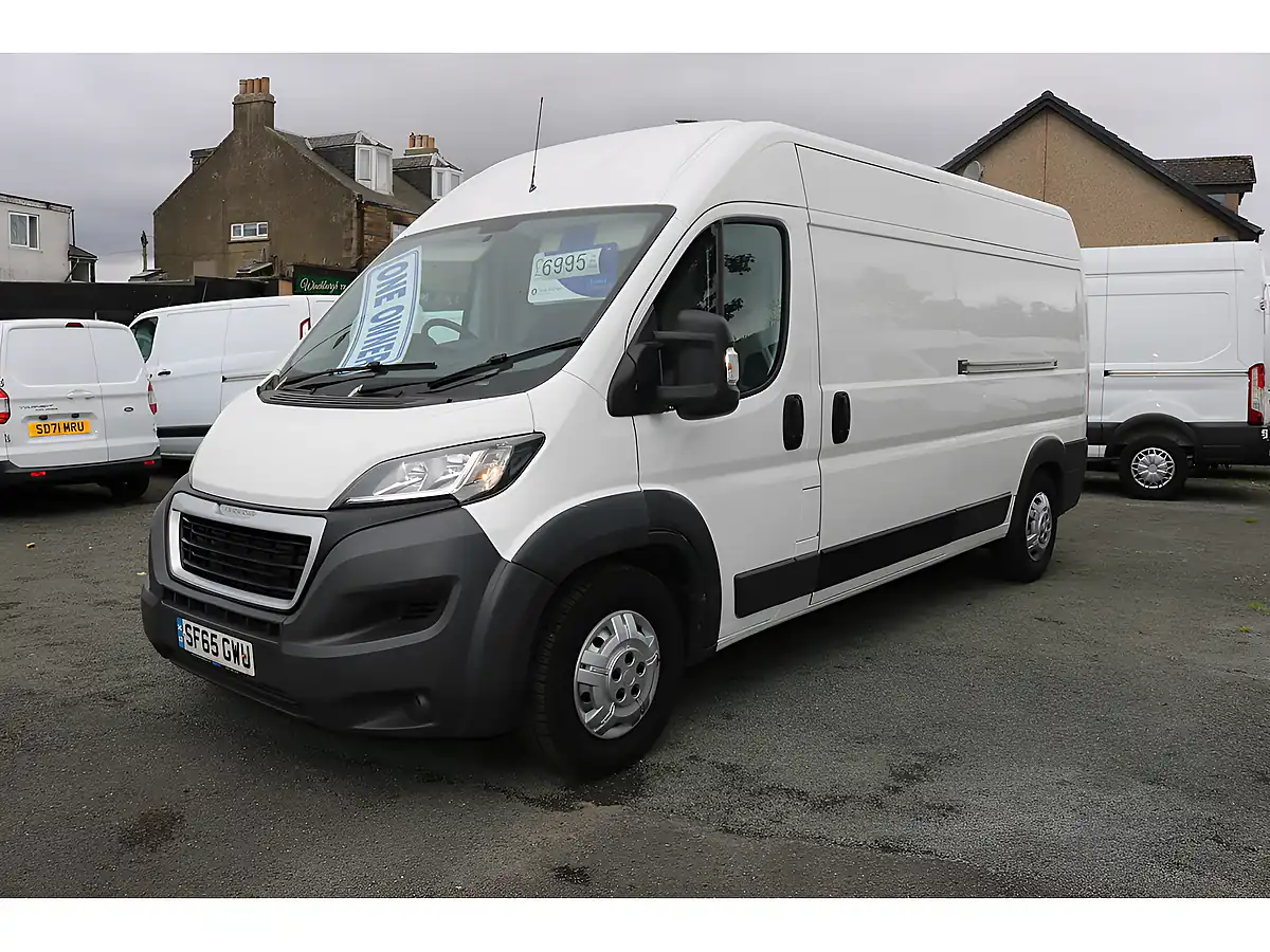Used 2015 Peugeot Boxer 435 L3H2 P/V White - Interior and Exterior details 3
