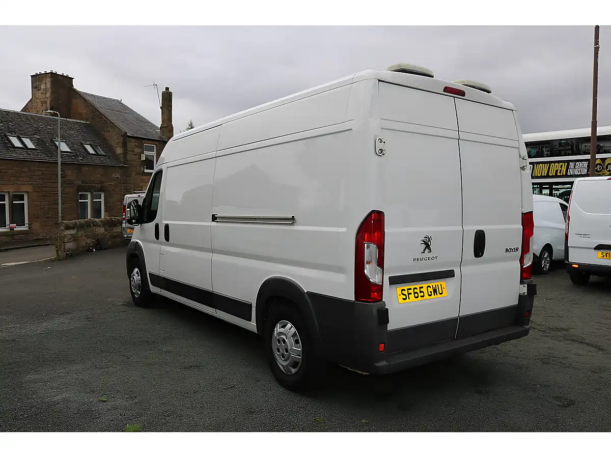 Used 2015 Peugeot Boxer 435 L3H2 P/V White - Interior and Exterior details 5