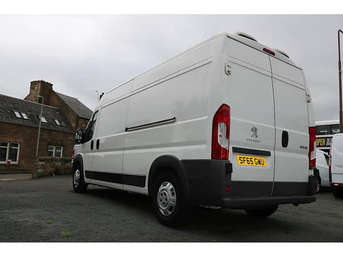 Used 2015 Peugeot Boxer 435 L3H2 P/V White - Interior and Exterior details 6