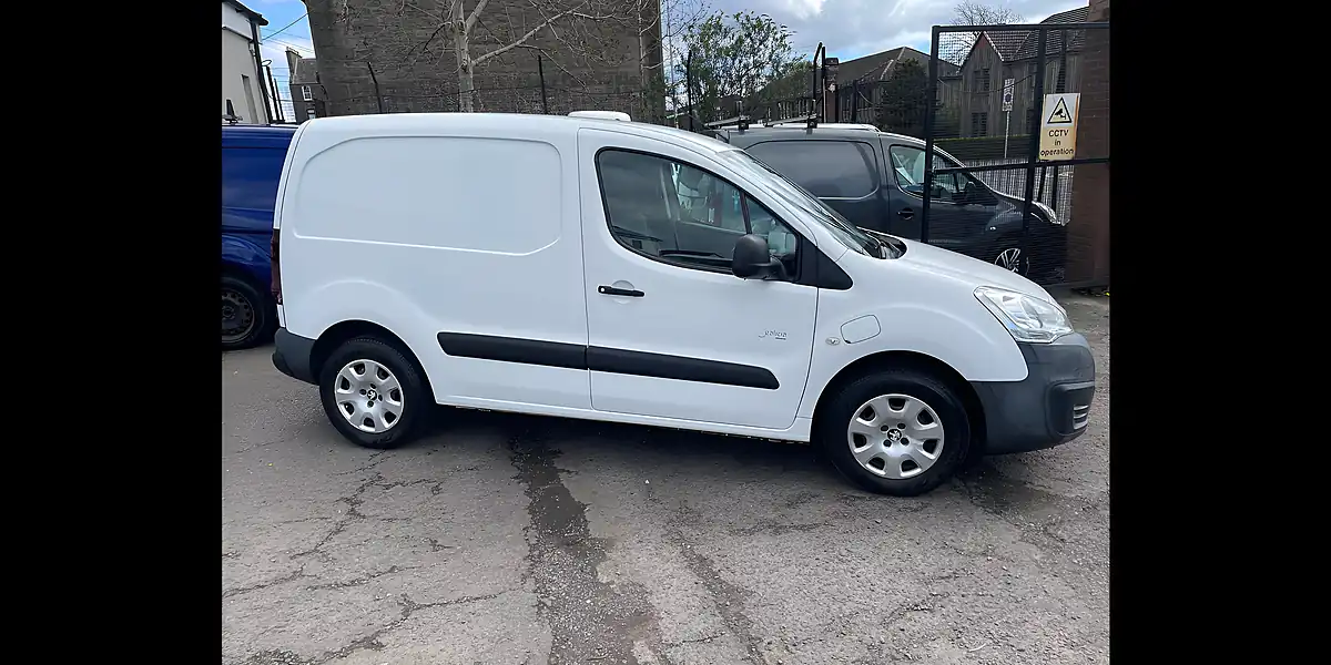 Used 2015 Peugeot E-Partner 636 Se Panel Van White - Interior and Exterior details 3