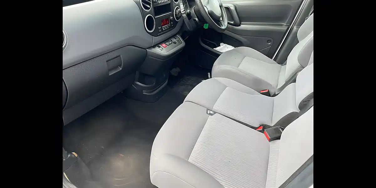 Used 2015 Peugeot E-Partner 636 Se Panel Van White - Interior and Exterior details 6