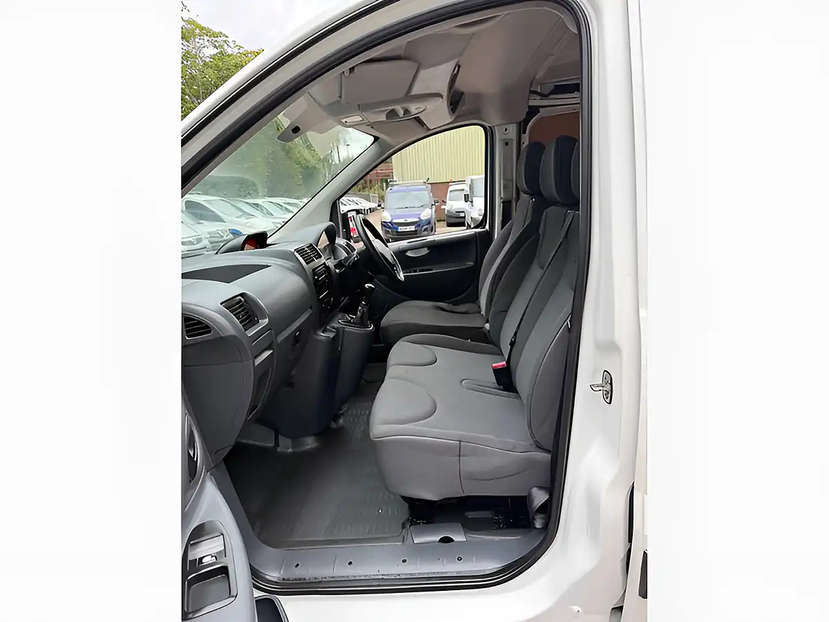 Used 2015 Peugeot Expert Professional White - Interior and Exterior details 14
