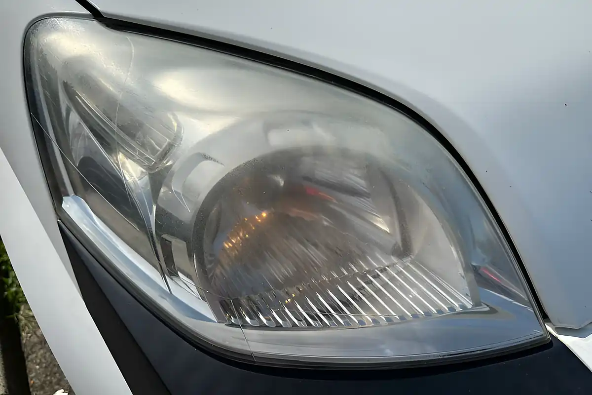 Used 2015 Peugeot Expert S White - Interior and Exterior details 14