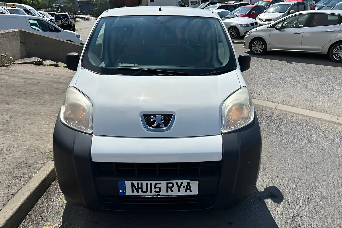 Used 2015 Peugeot Expert S White - Interior and Exterior details 2
