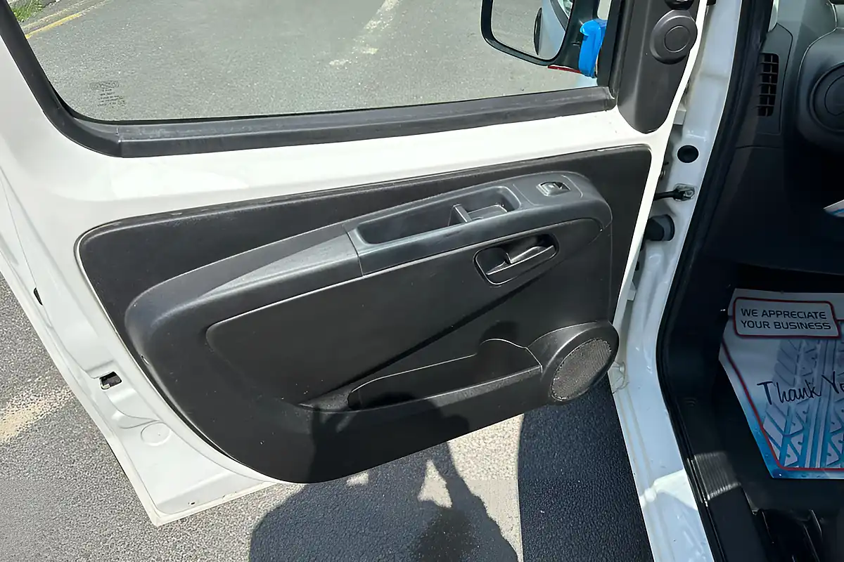 Used 2015 Peugeot Expert S White - Interior and Exterior details 20