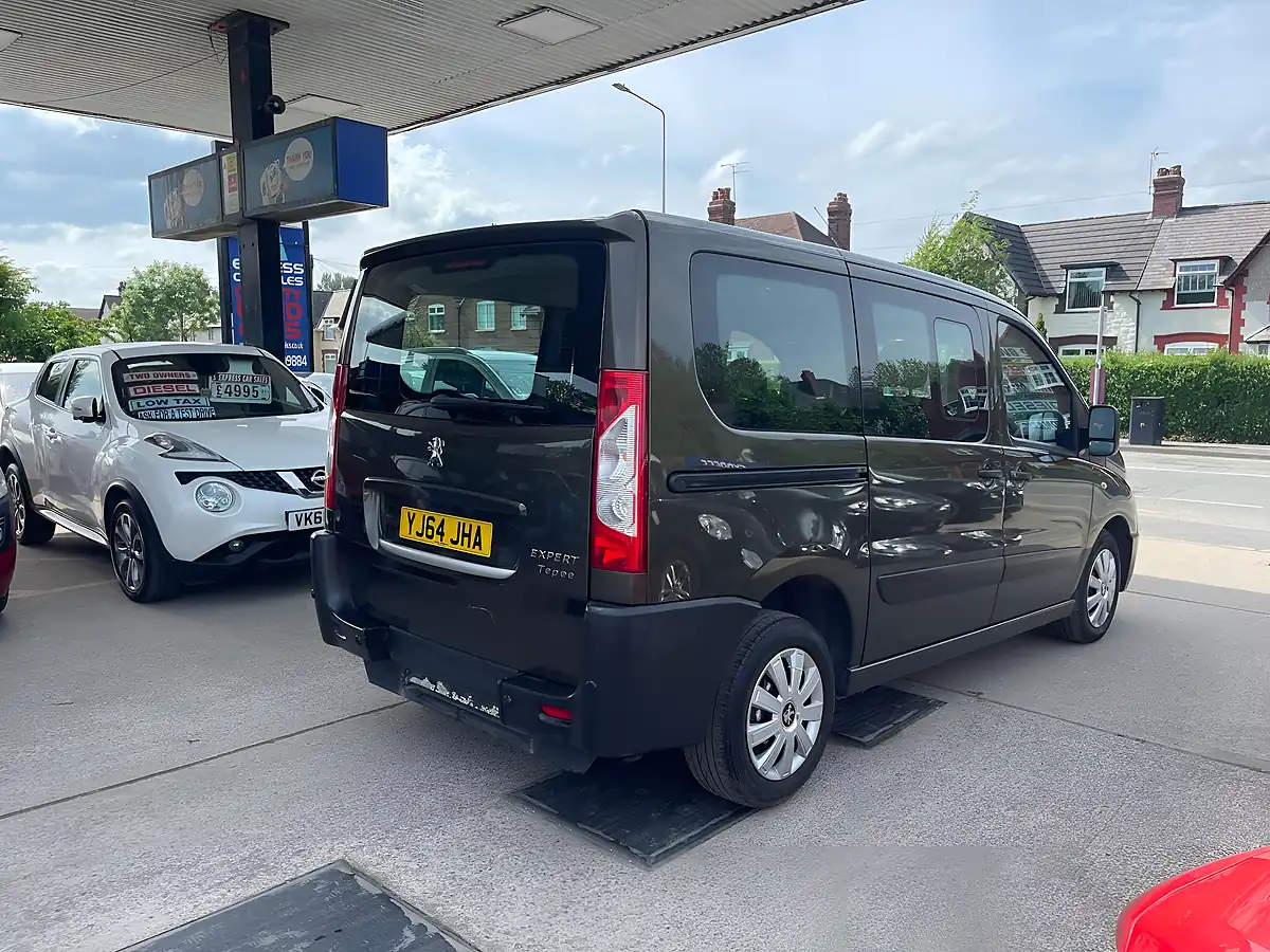Used 2015 Peugeot Expert Tepee Tepee Comfort L1 Brown - Interior and Exterior details 2